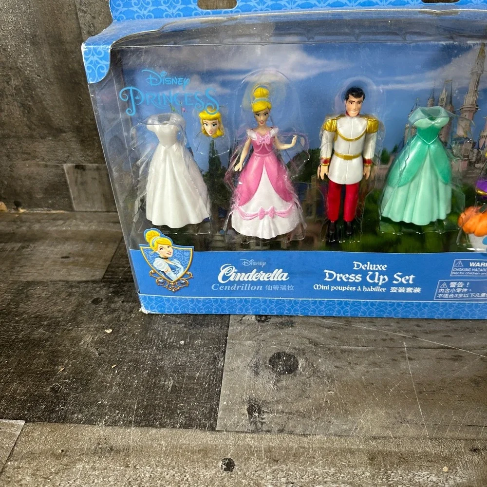 Disney Parks Princess Cinderella Mini Doll Dress Up Deluxe Play Set